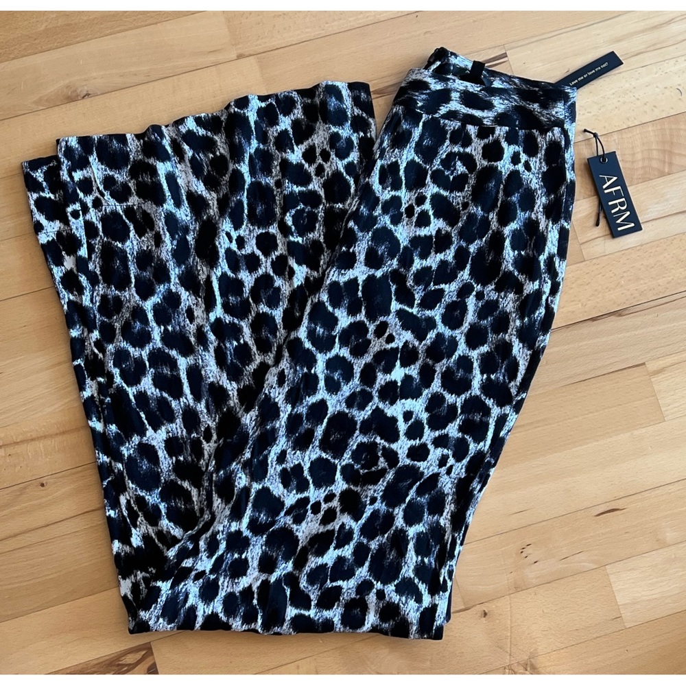 NWT AFRM Carter High Waisted Pant Grey Leopard XS